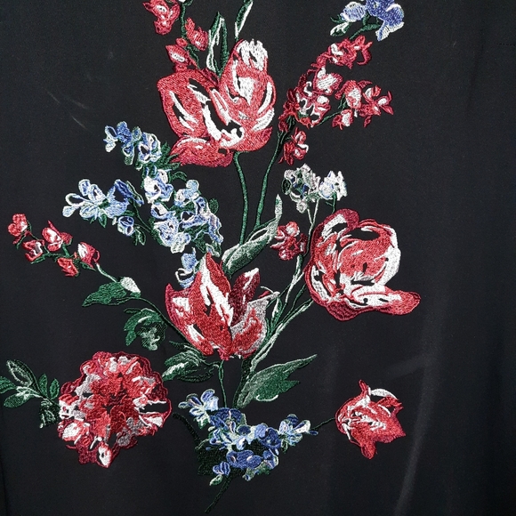 Express mini dress with embroidery. Size M. - Picture 5 of 5